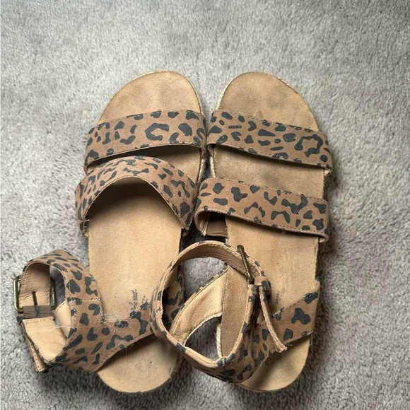 Target Platform Sandals - Picture 3 of 4